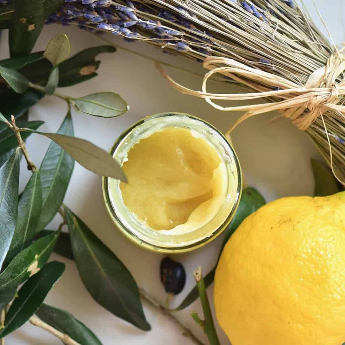 Make Your Own Soothing Dry Skin Balm in 10 Mins